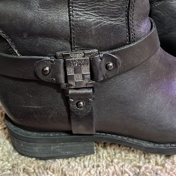 Vince Camuto women’s riding boots size 6 - Picture 2 of 5